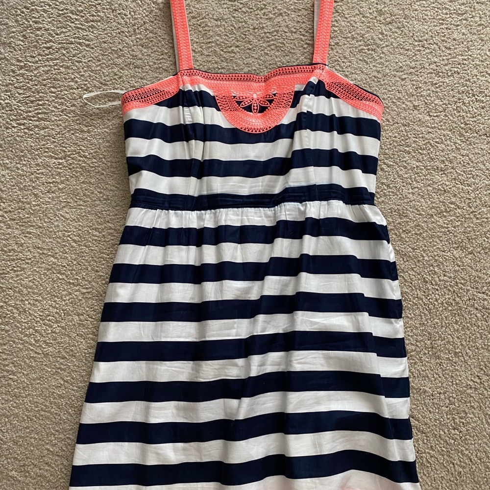 Vineyard vines dress